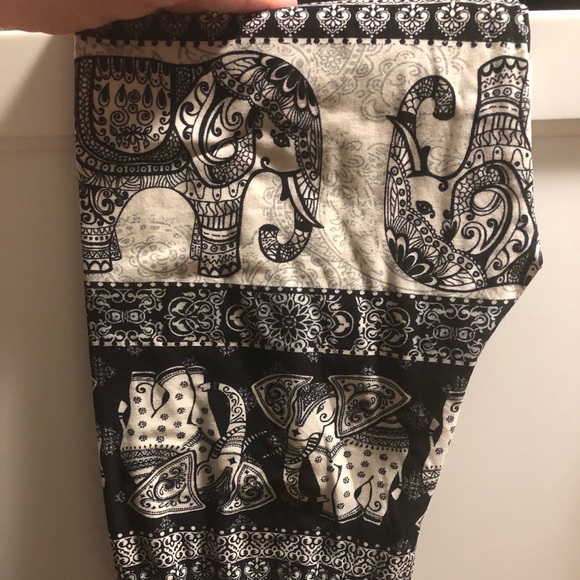 Pants - Brand New Elephant leggings!  Black and Cream